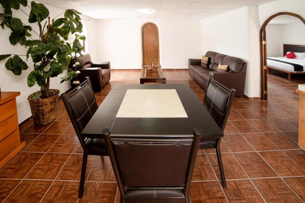 Capital O Next Yard Hotel & Suites Tequisquiapan San Luis Potosi Exterior photo